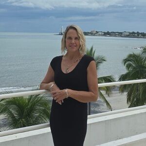 Meet your Posher, Theresa